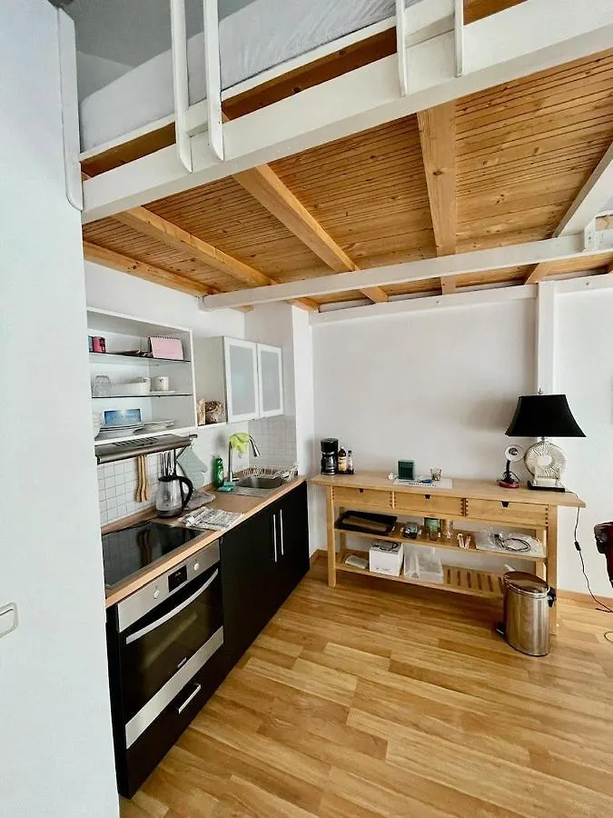 Cozy Dachgeschoss-Atelier Studios Munich